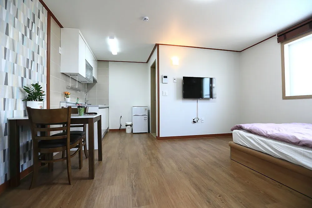 Silver Ocean Pension Jeju Hotel